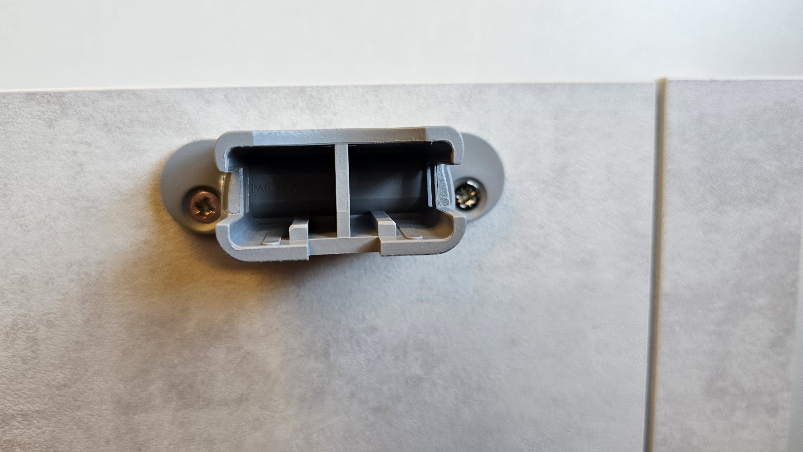 REVO Fronthalter 135116 für Türwinkel oben und unten Hettich 